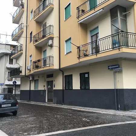 Good Night Moon 3* 克罗托内