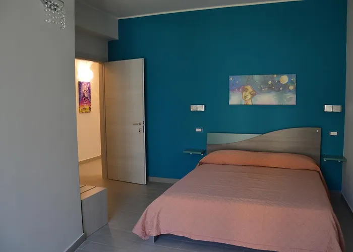 Good Night Moon Crotone